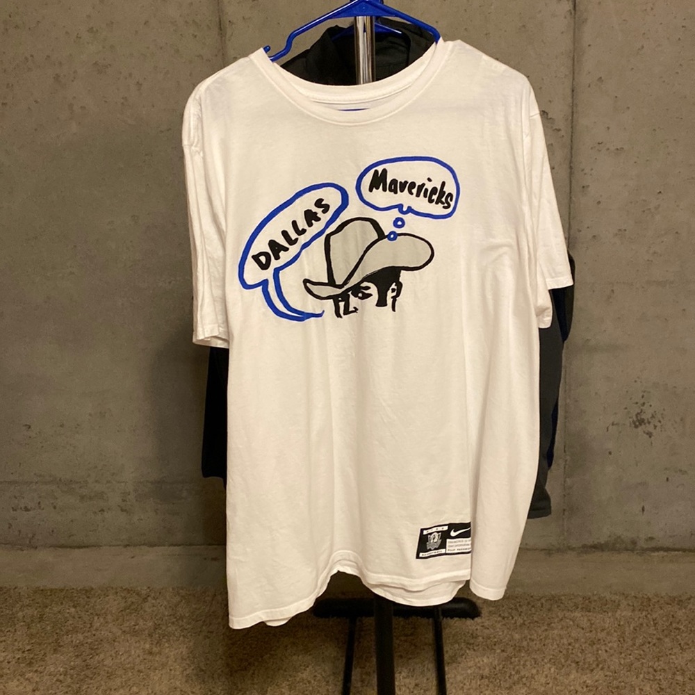Filip Pagowski Nike Dallas Mavericks T-shirt!